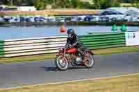 Vintage-motorcycle-club;eventdigitalimages;mallory-park;mallory-park-trackday-photographs;no-limits-trackdays;peter-wileman-photography;trackday-digital-images;trackday-photos;vmcc-festival-1000-bikes-photographs